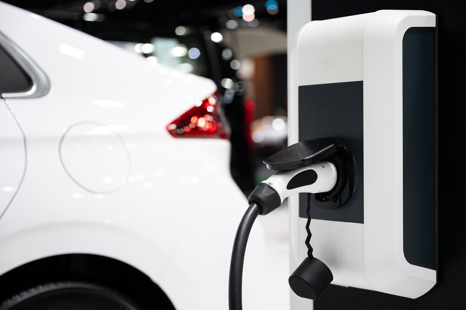 Elektromos autó töltés otthoni töltőállomáson